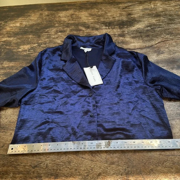 Blue Emory park blouse size large NWT - Picture 11 of 16